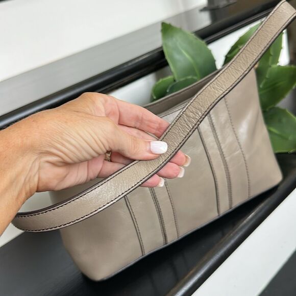 Etienne Aigner Genuine Leather Shoulder Bag Taupe Neutral Purse Like New/new - Picture 5 of 11